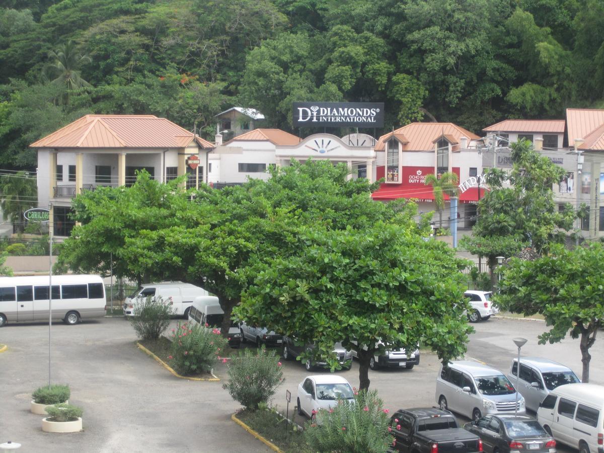 McFarlane's Place Ocho Ríos Extérieur photo