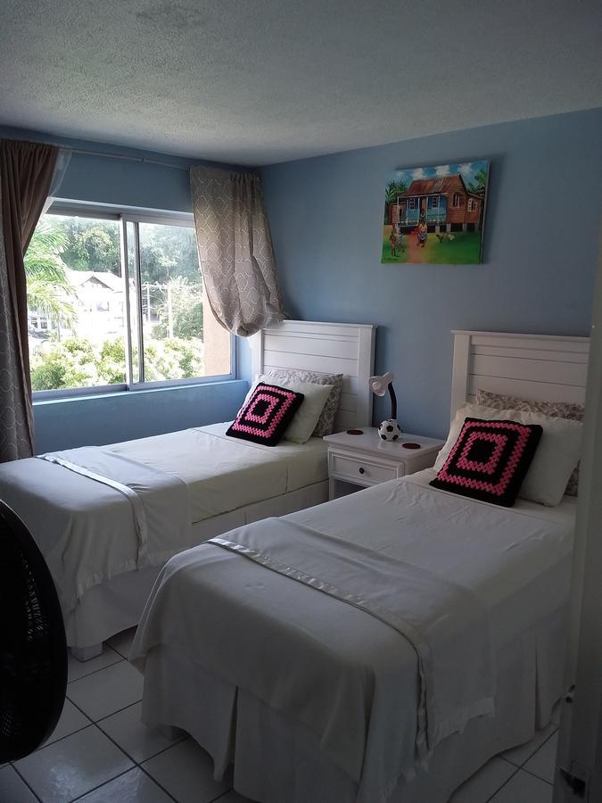 McFarlane's Place Ocho Ríos Extérieur photo