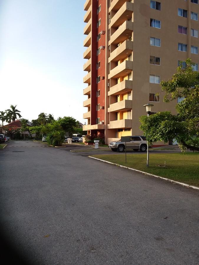 McFarlane's Place Ocho Ríos Extérieur photo