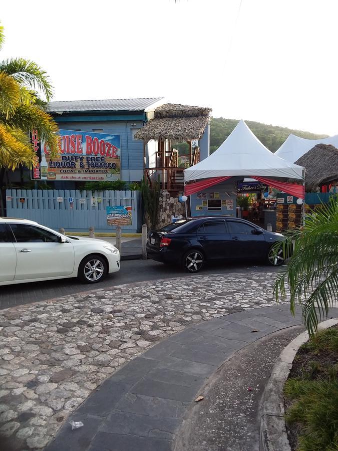 McFarlane's Place Ocho Ríos Extérieur photo